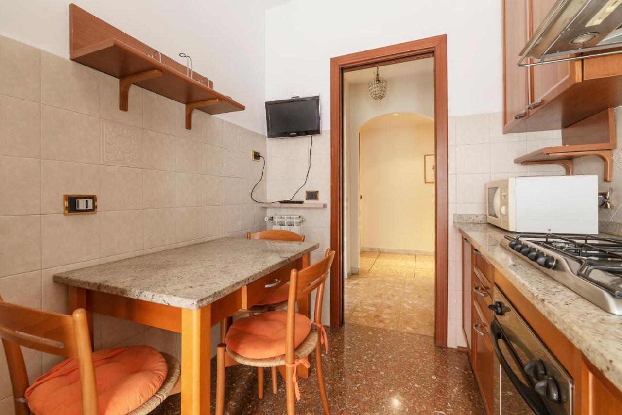 Monteverde Roomy Apartment Sun And Flowers Roma Exterior foto