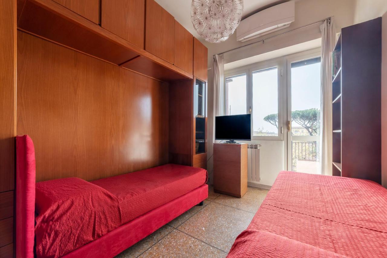 Monteverde Roomy Apartment Sun And Flowers Roma Exterior foto